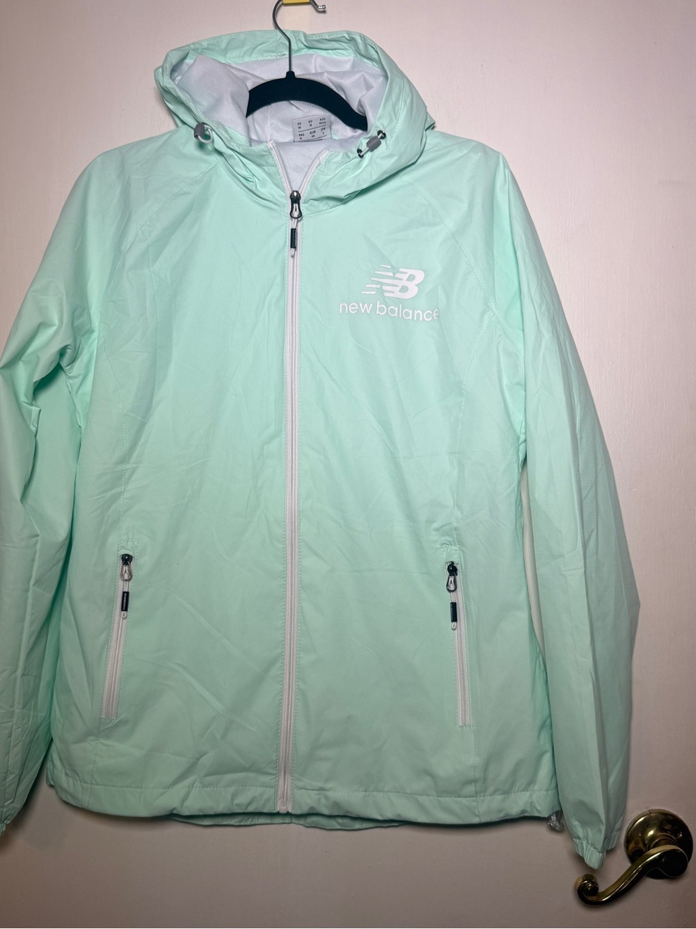 New Balance Women's Mint Hooded Windbreaker Jacket Medium Activewear